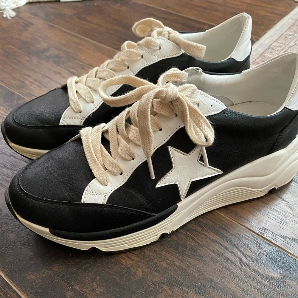 White raven/ oasis society sneakers